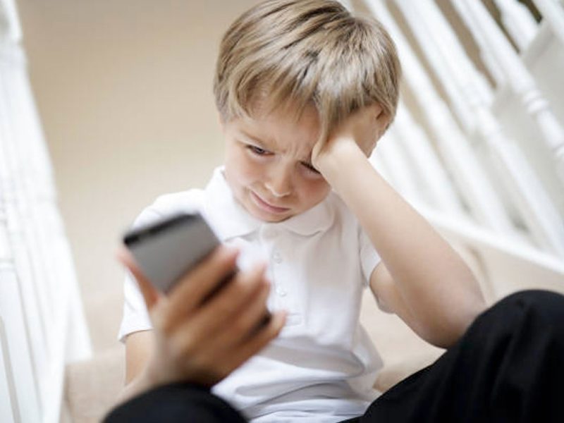 crumbling-parenting-cyberbullying-post